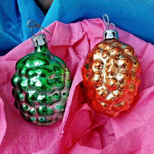 Poland 2pcs Glass Christmas Ornaments Pine Cone Grapes Rare Baubles Mouth Blown